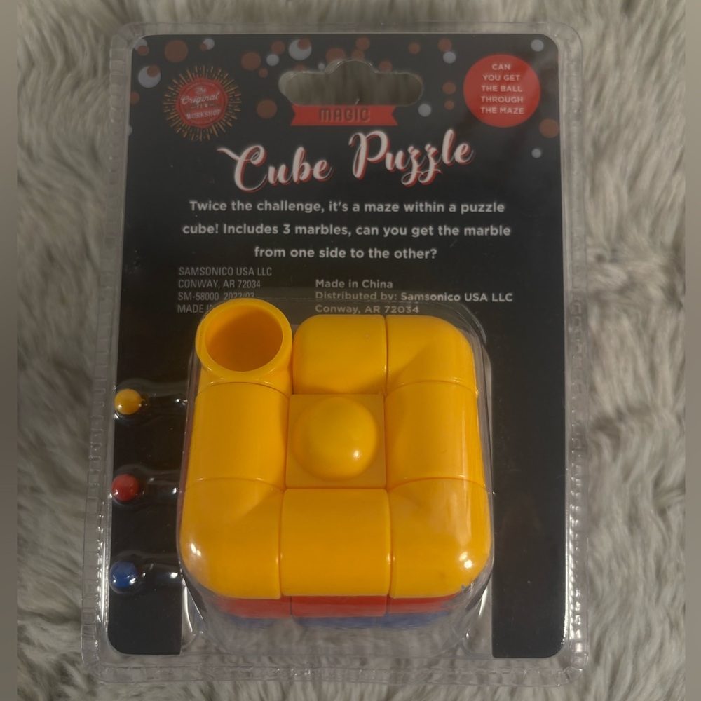 NIB Magic Yellow Cube Puzzle